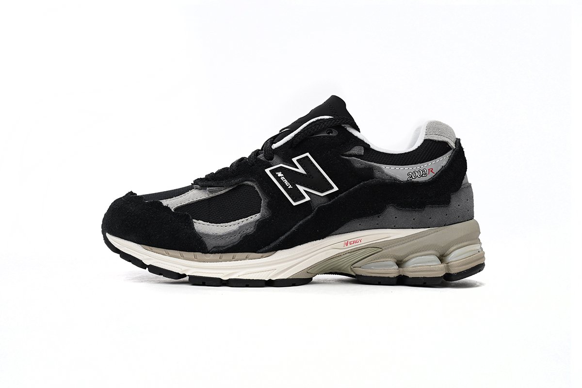 pk_god_new_balance_2002r_protection_pack_black_grey_187053DDE271B.jpg