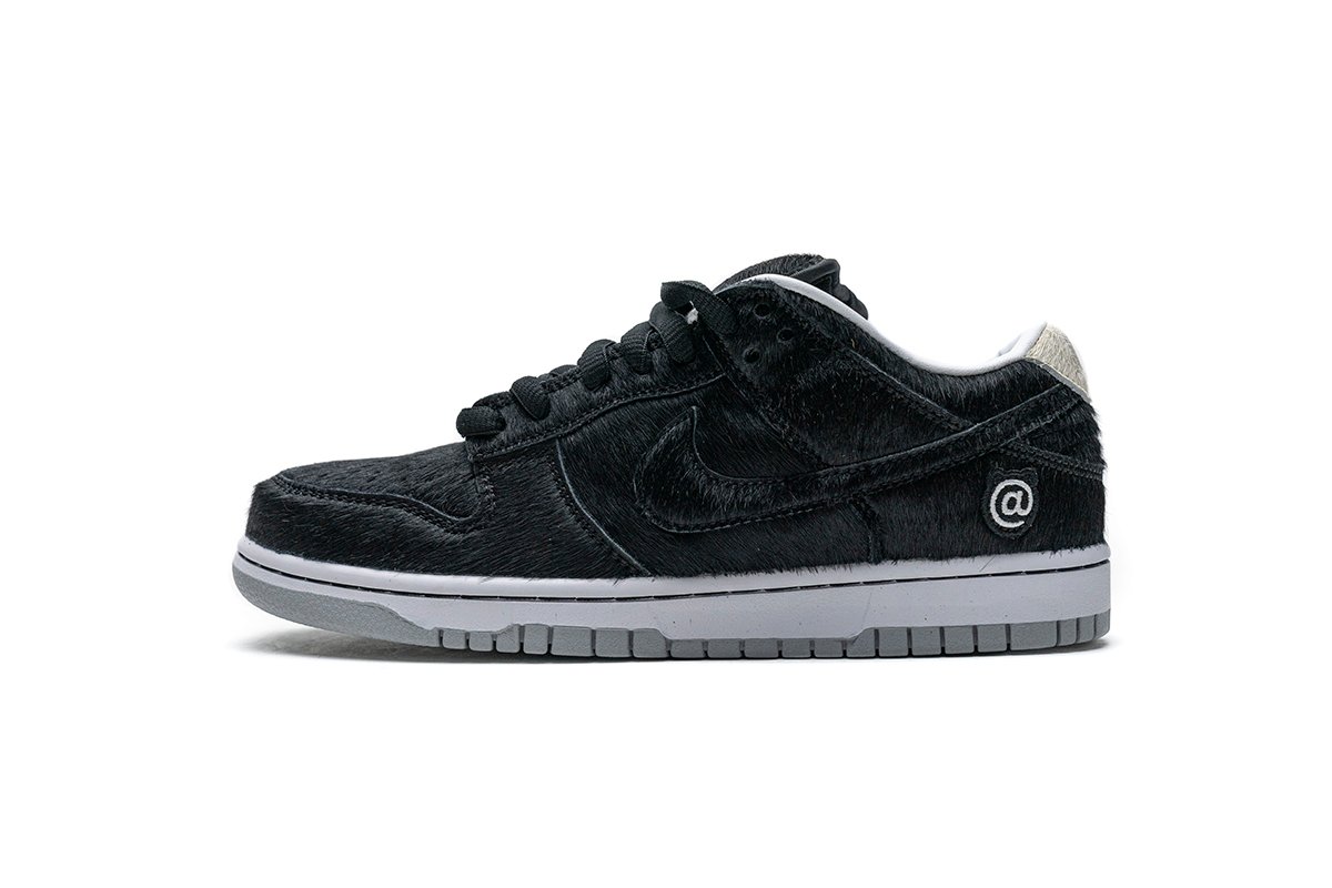 pk_god_nike_sb_dunk_low_medicom_be_rbrick_17D81107F2615.jpg